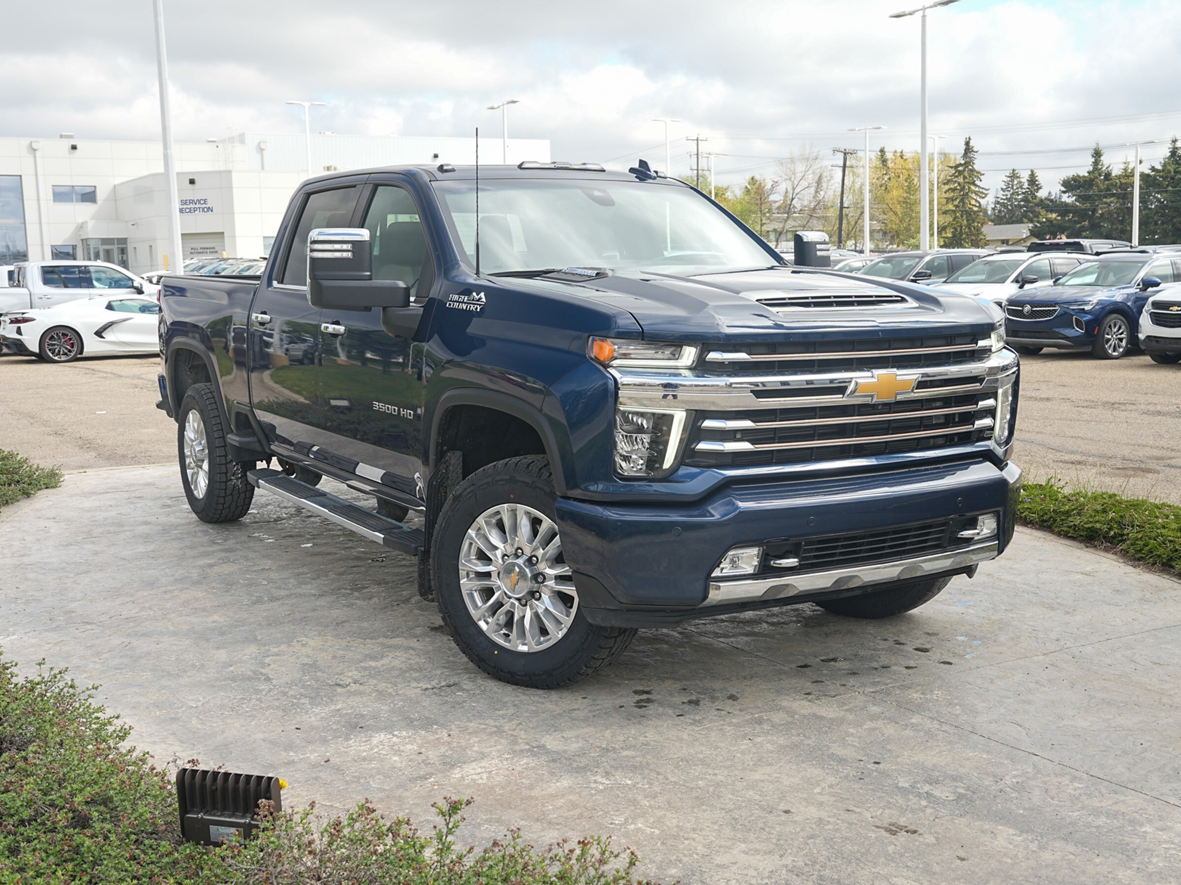 2022 Chevrolet SILVERADO 3500HD High Country, Nav, Sunroof, Deluxe Pkg