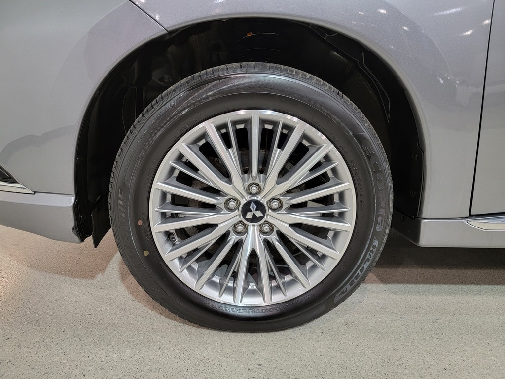 Mitsubishi Outlander PHEV 2022