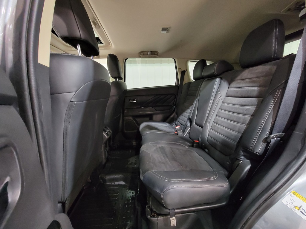 Mitsubishi Outlander PHEV 2022
