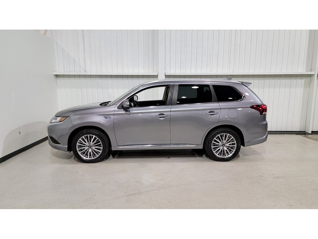 Mitsubishi Outlander PHEV 2022