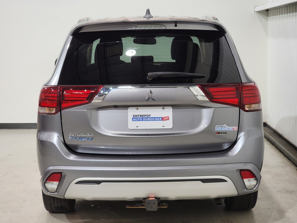 Mitsubishi Outlander PHEV 2022