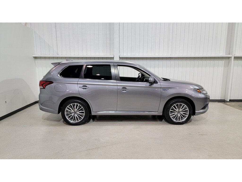 Mitsubishi Outlander PHEV 2022