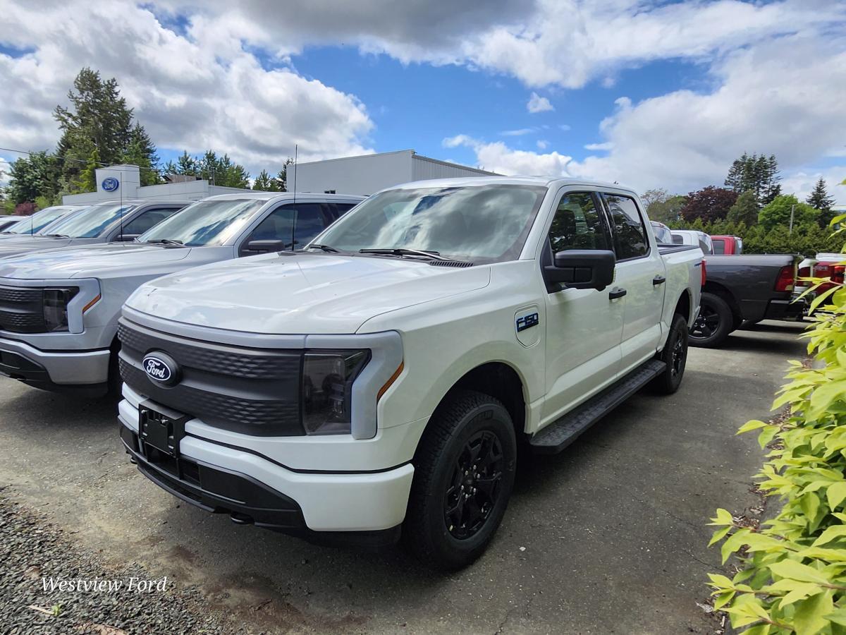 2025 Ford F-150 Lightning XLT STD RANGE 4X4 HEATED SEATS
