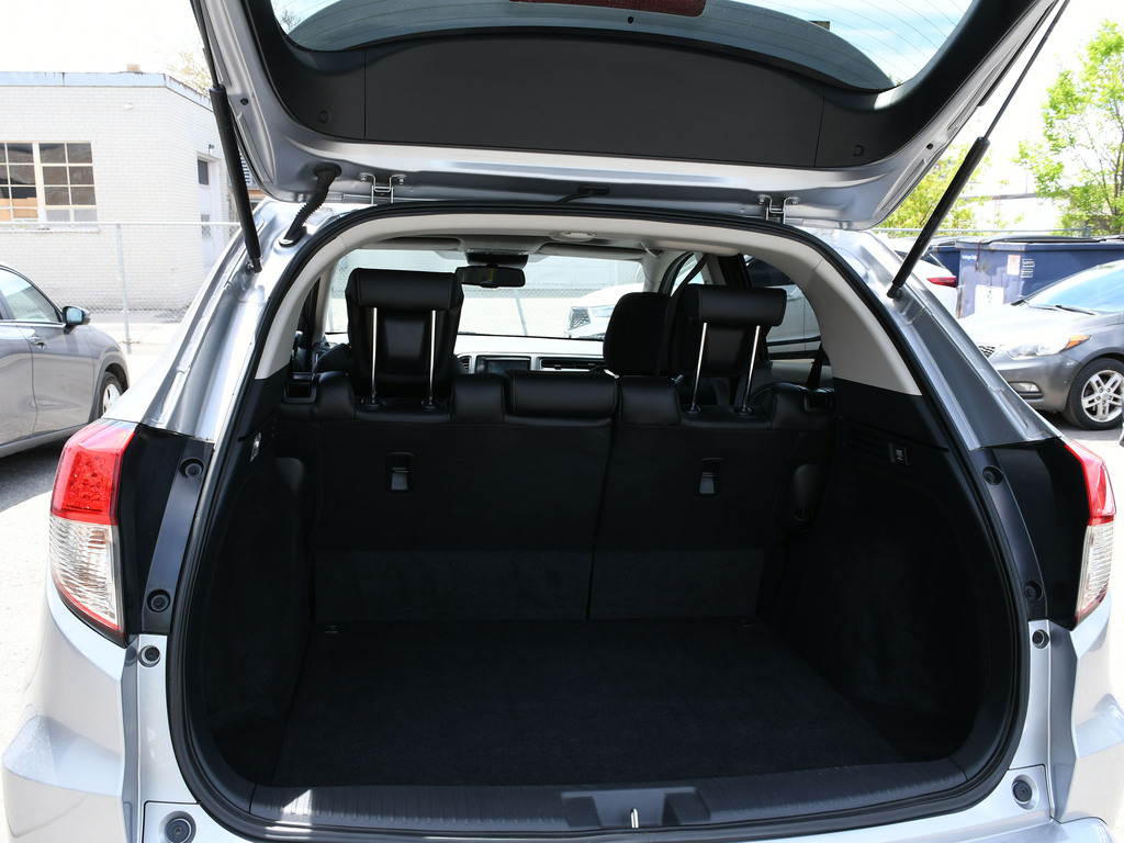 2020 Honda HR-V Touring, Toronto, Cash