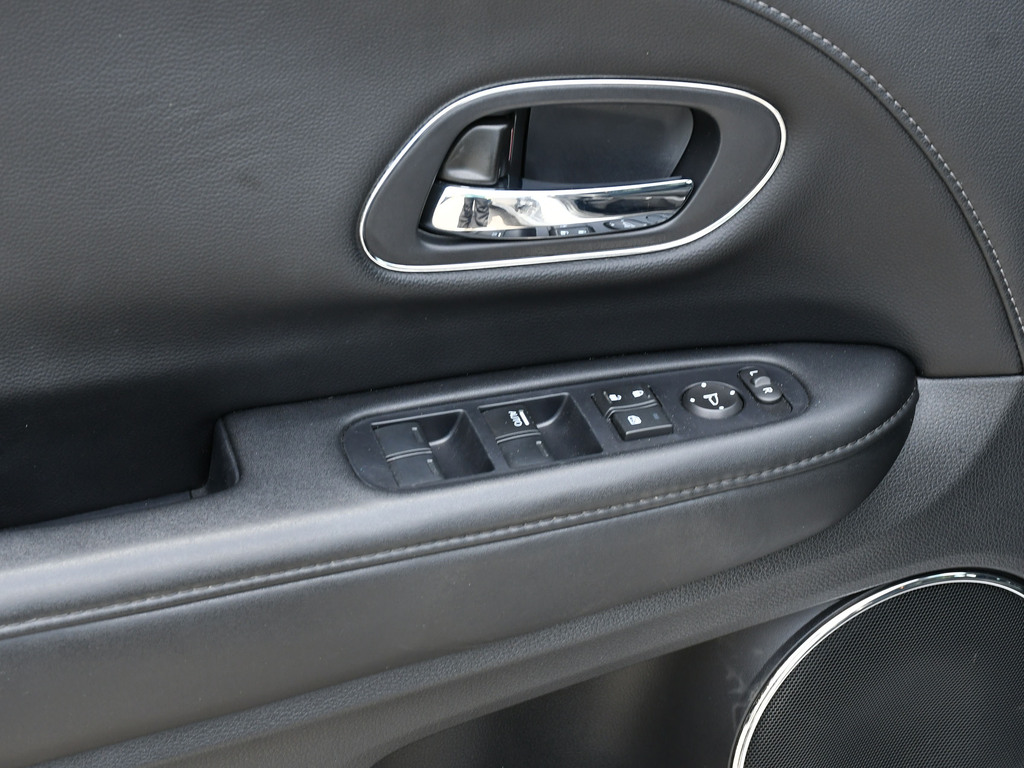 2020 Honda HR-V Touring, Toronto, Cash