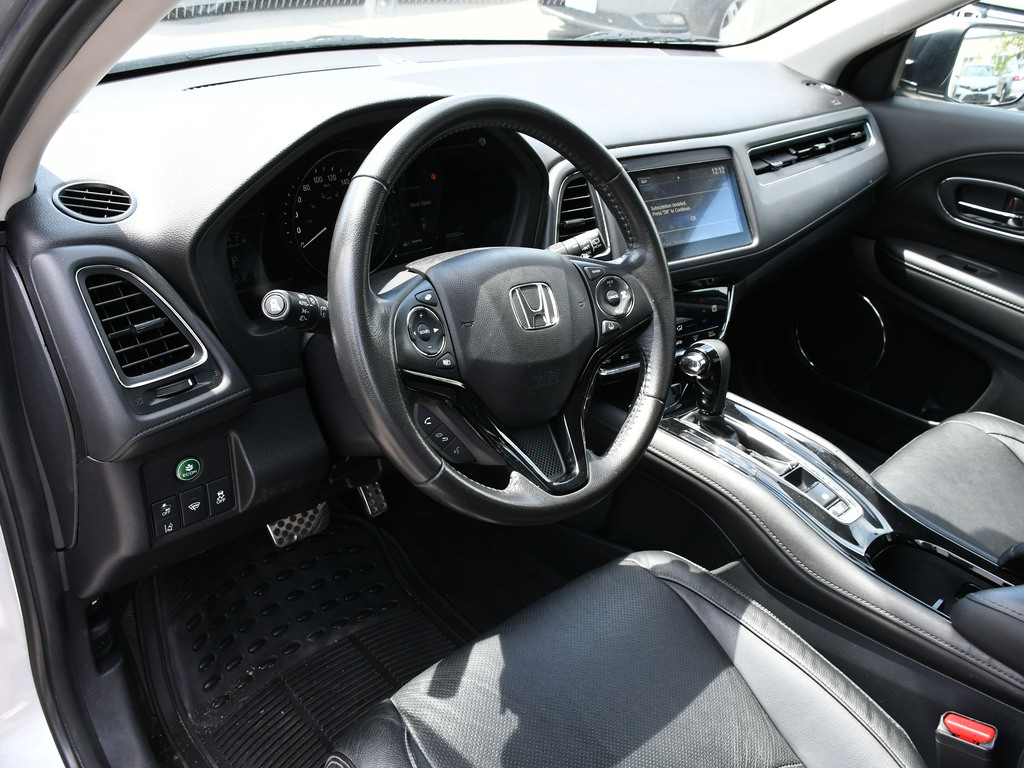 2020 Honda HR-V Touring, Toronto, Cash