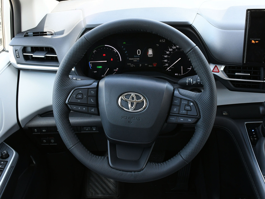 2025 Toyota Sienna LE 8-Passenger, Toronto, Cash