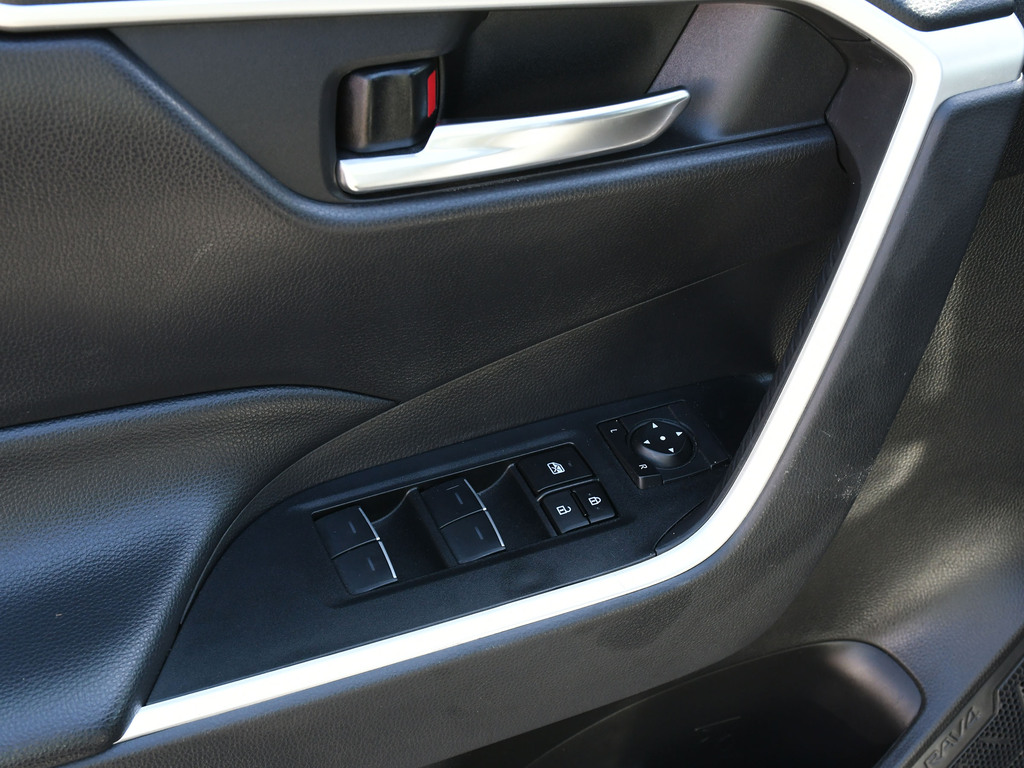 2024 Toyota RAV4 XLE, Toronto, Cash