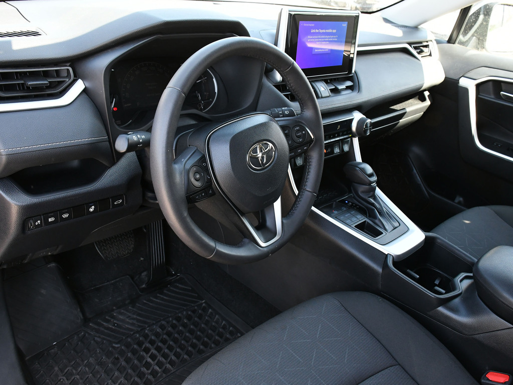 2024 Toyota RAV4 XLE, Toronto, Cash