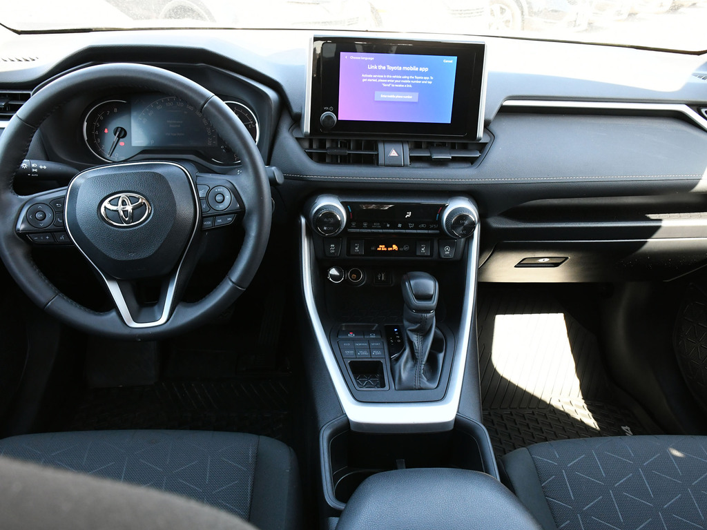 2024 Toyota RAV4 XLE, Toronto, Cash
