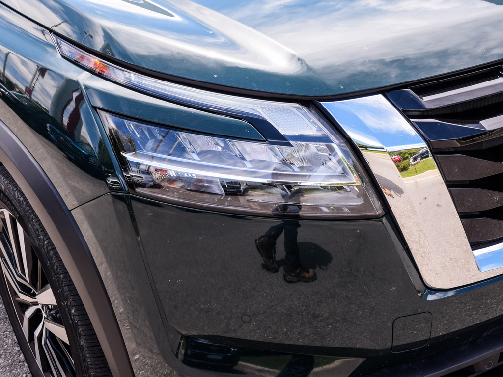 2023 Nissan Pathfinder Platinum, Toronto, Cash