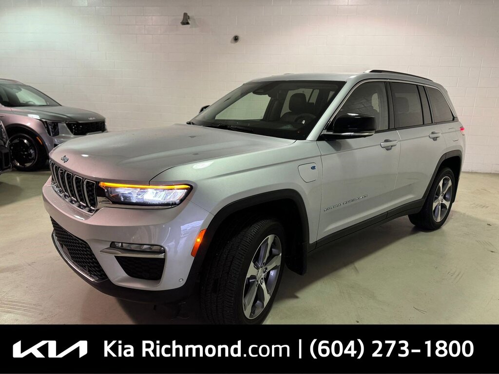 2023 Jeep Grand Cherokee 4xe 4x4   Plug-in Hybrid   Low kms   Fully Loaded, Vancouver, Cash