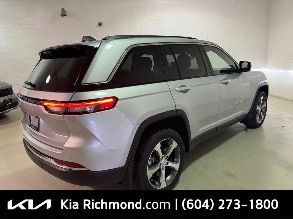 2023 Jeep Grand Cherokee 4xe 4x4   Plug-in Hybrid   Low kms   Fully Loaded, Vancouver, Cash