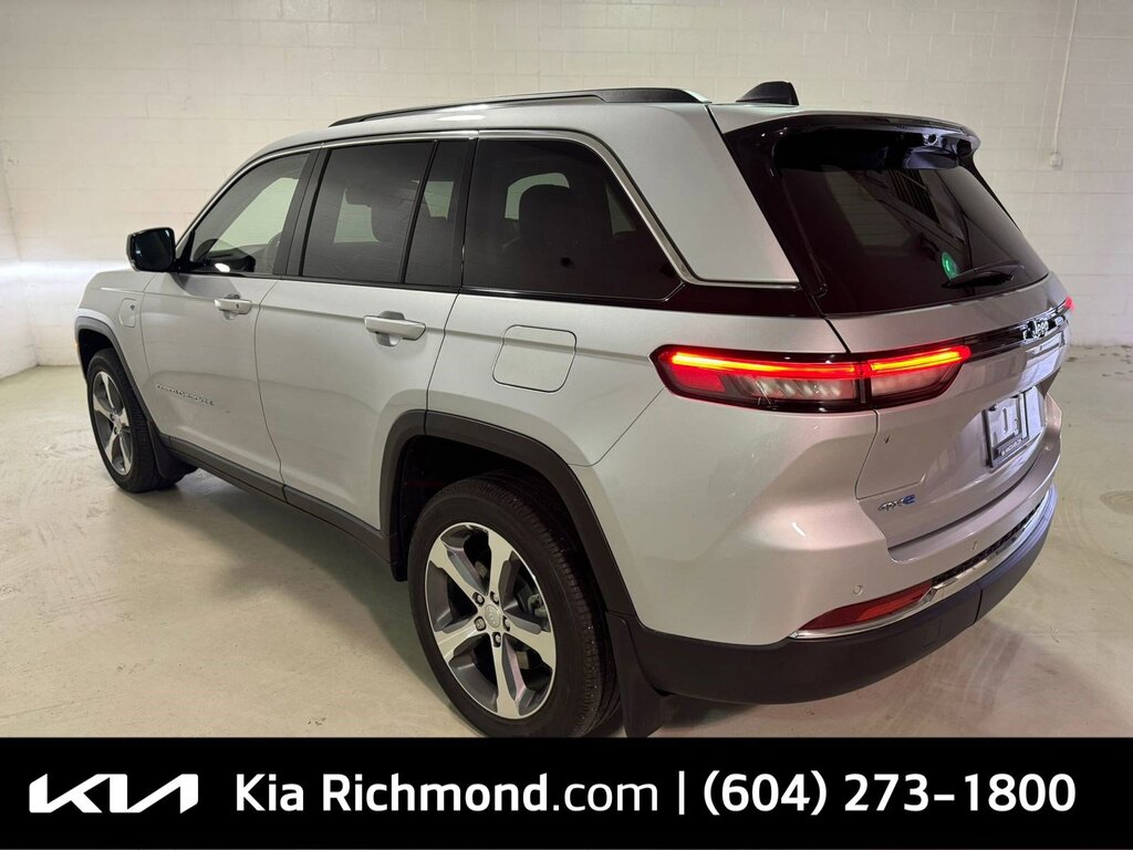 2023 Jeep Grand Cherokee 4xe 4x4   Plug-in Hybrid   Low kms   Fully Loaded, Vancouver, Cash