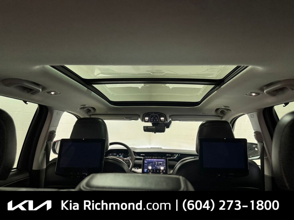 2023 Jeep Grand Cherokee 4xe 4x4   Plug-in Hybrid   Low kms   Fully Loaded, Vancouver, Cash