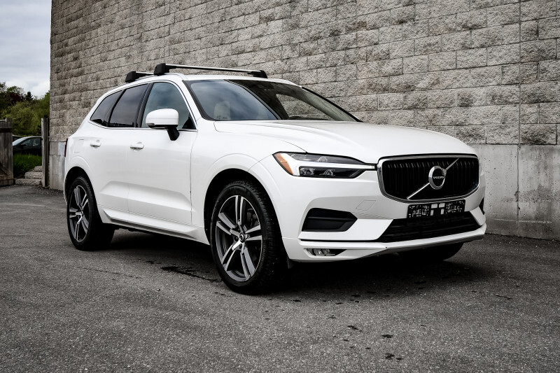 2021 Volvo XC60 MOMENTUM  • SUNROOF • NAV • HEATED LEATHER