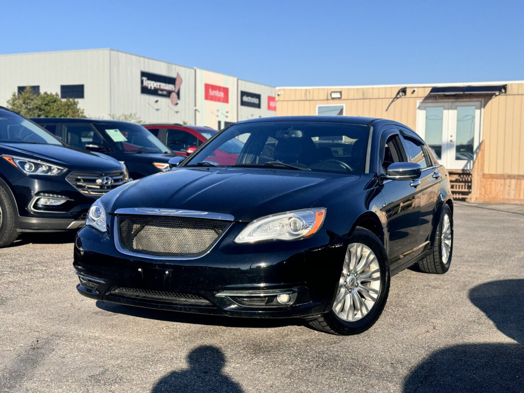 2014 Chrysler 200 LIMITED | Leather Heated Seats Bluetooth Sunroof |