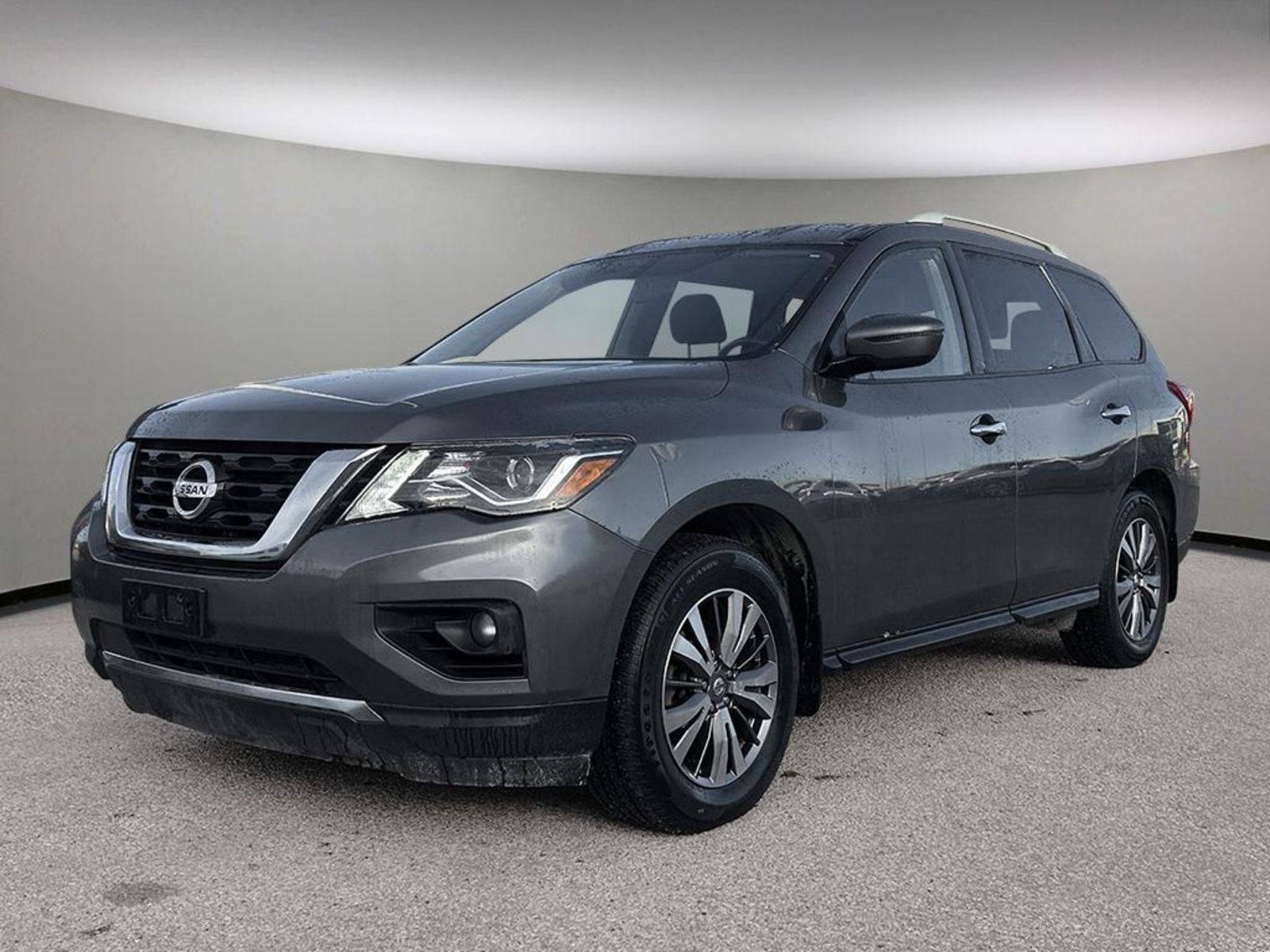 2020 Nissan Pathfinder SV Tech