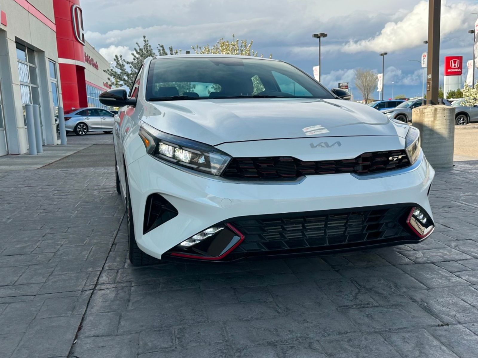 2023 Kia Forte5 GT Limited | Sunroof | Heated Seats | Heated Steer