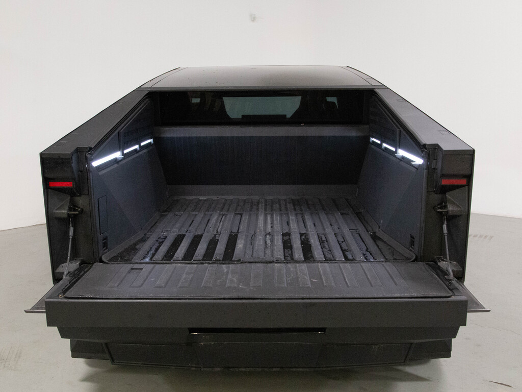 2024 Tesla Cybertruck AWD, Toronto, Cash