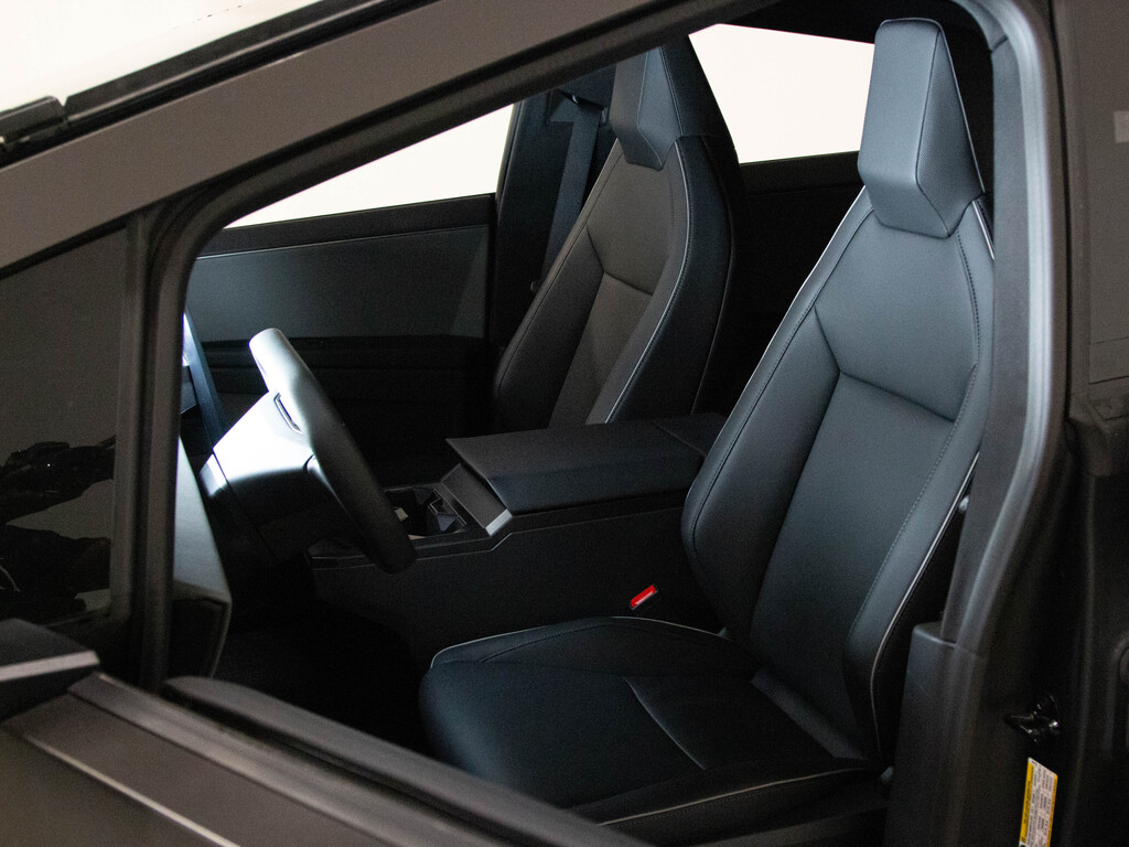 2024 Tesla Cybertruck AWD, Toronto, Cash