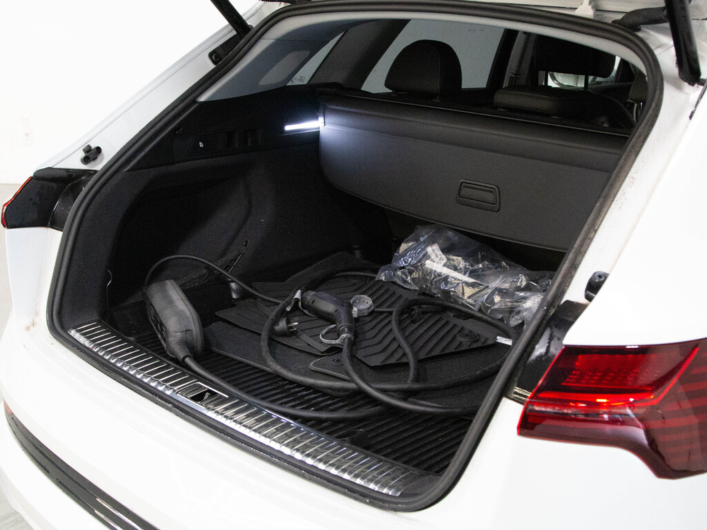 2019 Audi e-tron 55 Technik, Toronto, Cash