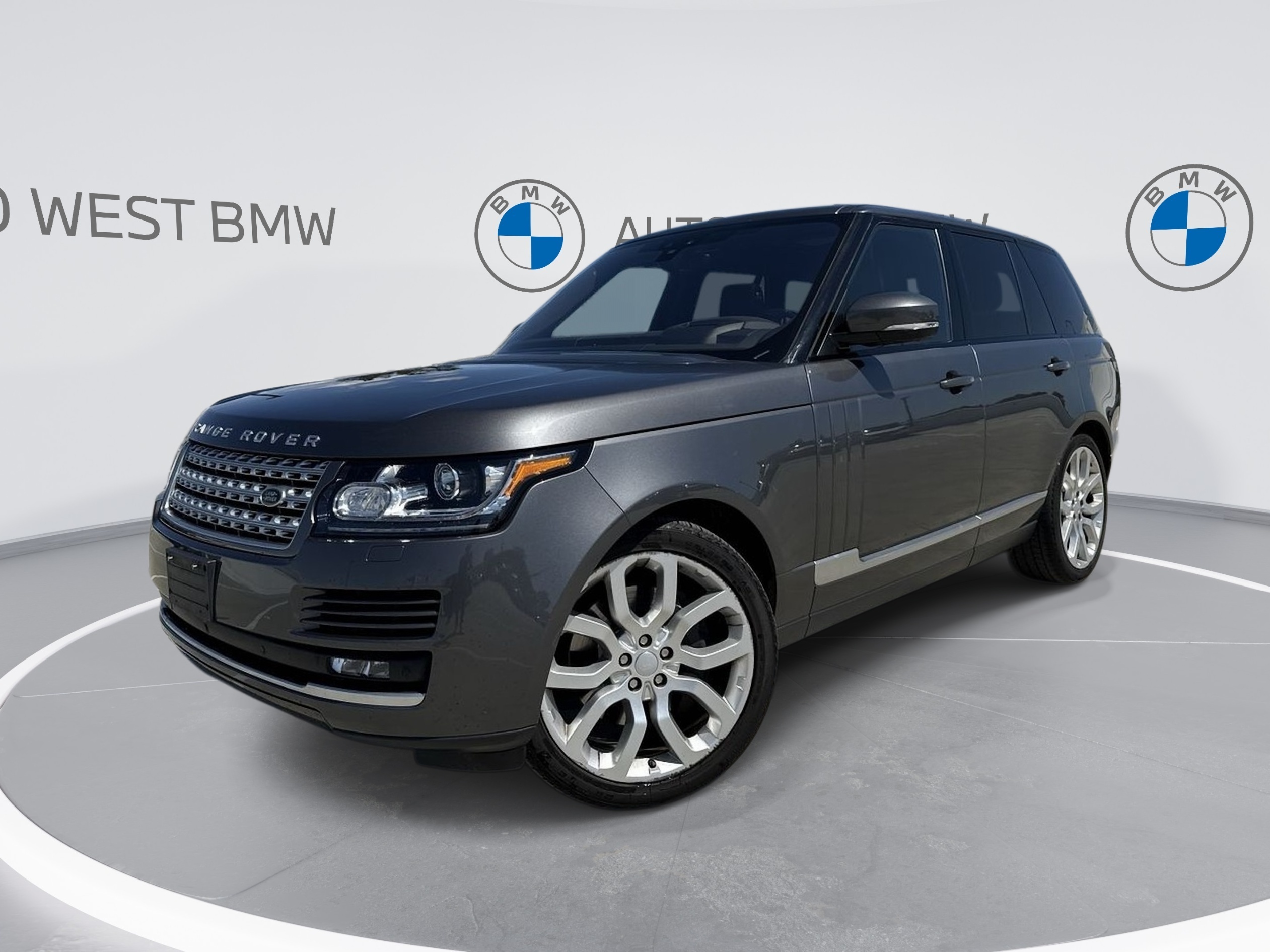 2017 Land Rover Range Rover | Low KM