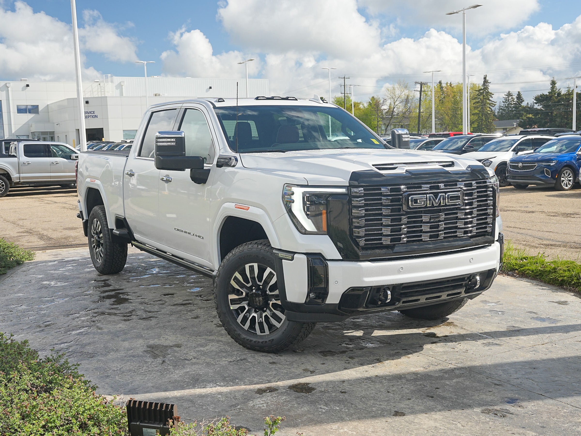 2025 GMC Sierra 3500HD Denali Ultimate
