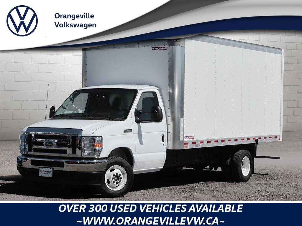 2024 Ford E-Series Cutaway 176 WB CUBE VAN, 7.3L V8, BLUETOOTH, RR CAM, 1-OWN