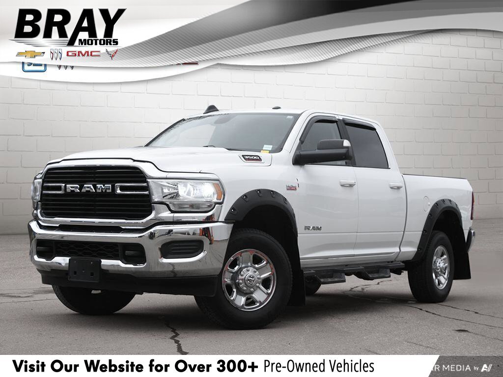 2020 Ram 3500 Big HornBIG HORN, 6.4L HEMI V8, CREW, 4X4, CHROME!