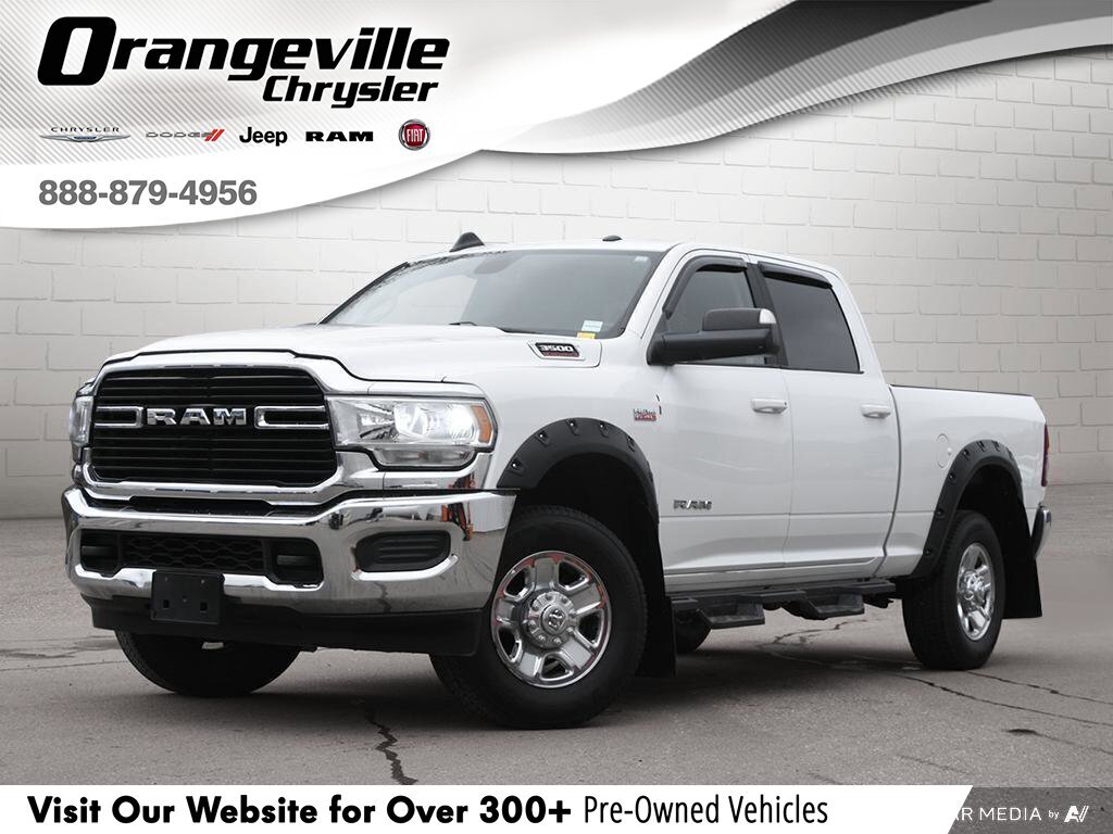 2020 Ram 3500 Big HornBIG HORN, 6.4L HEMI V8, CREW, 4X4, CHROME!