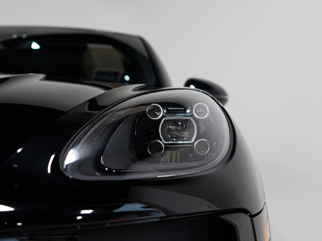 2021 Porsche Macan PANO ROOF   LED HEADLIGHTS   LEATHER, Toronto, Cash