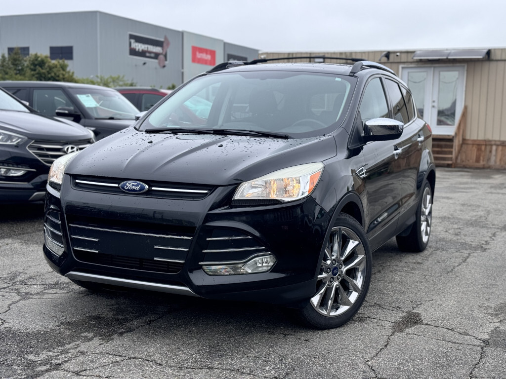 2014 Ford Escape SE FWD | Navigation Bluetooth Sunroof Heated Seats