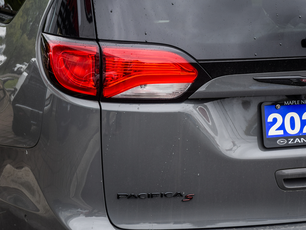 2020 Chrysler Pacifica Red S, Toronto, Cash