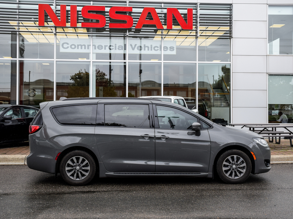 2020 Chrysler Pacifica Red S, Toronto, Cash