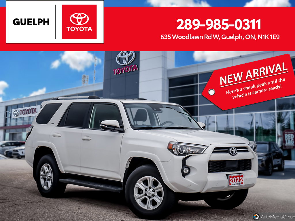 2022 Toyota 4Runner SR5 | 4WD | Apple Carplay | Rear Camera