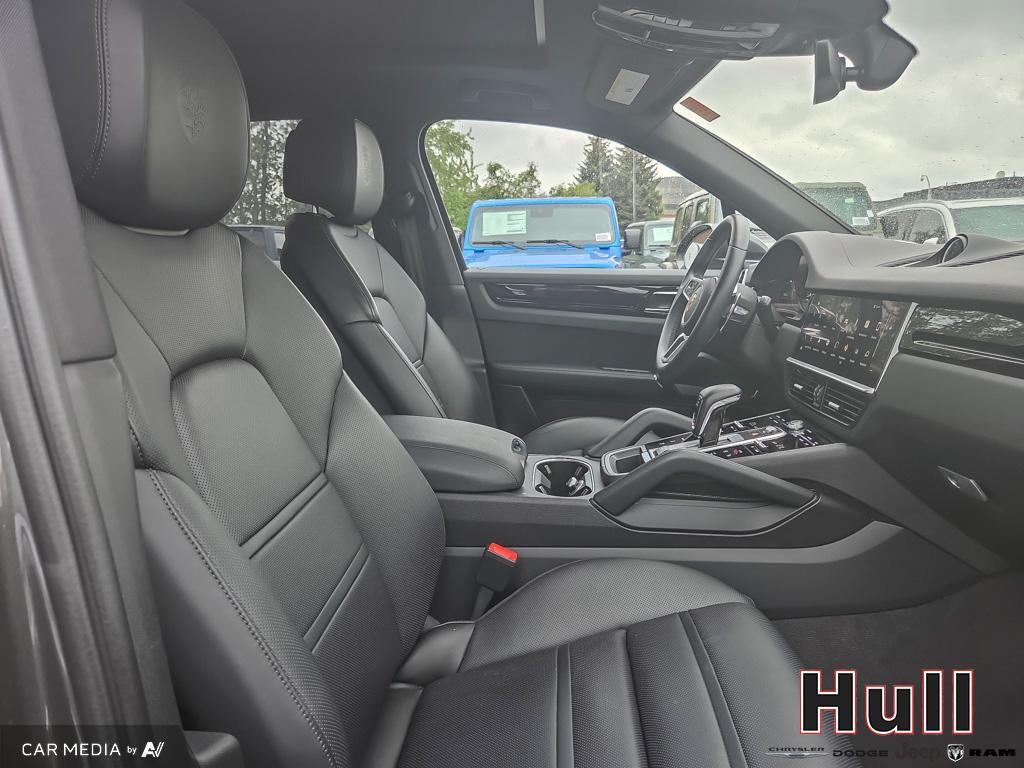 2023 Porsche Cayenne Platinum Edition, Toronto, Cash