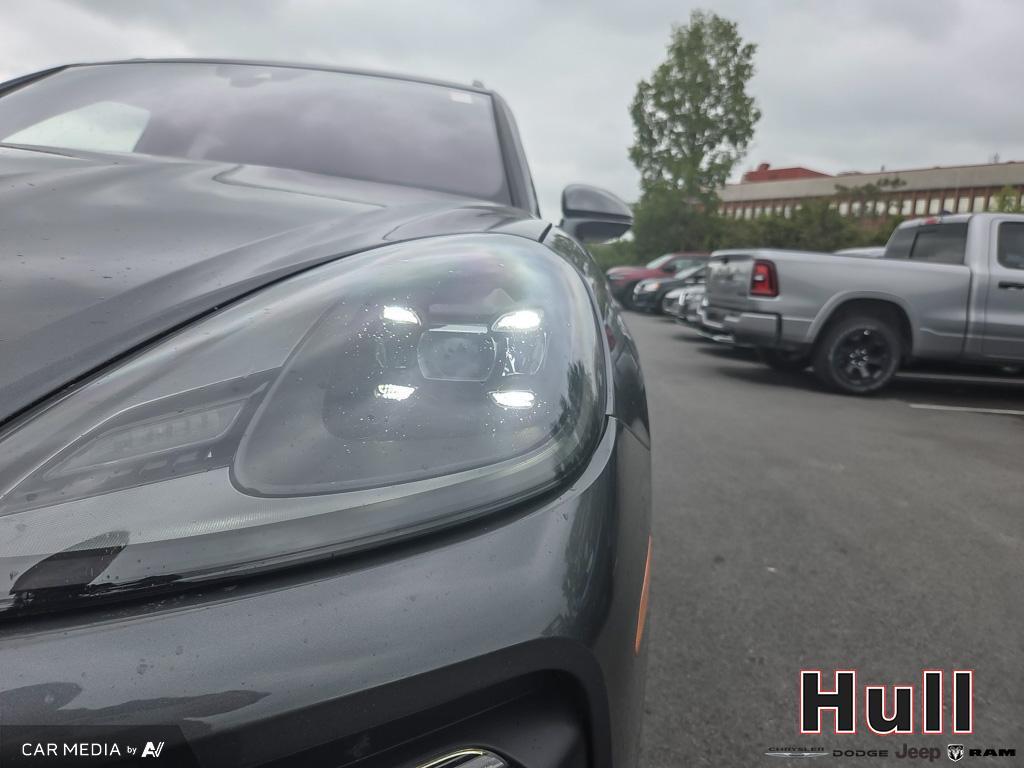 2023 Porsche Cayenne Platinum Edition, Toronto, Cash