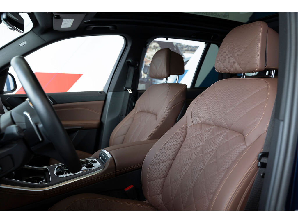 2024 BMW X5 PHEV xDrive50, Vancouver, Cash