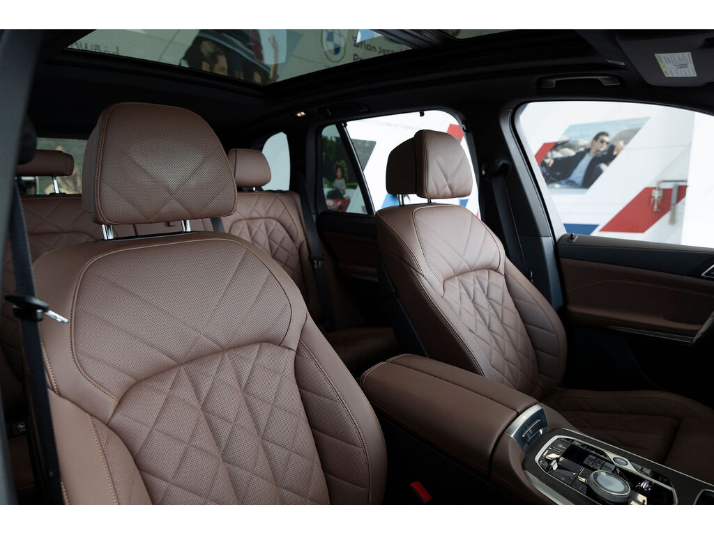 2024 BMW X5 PHEV xDrive50, Vancouver, Cash
