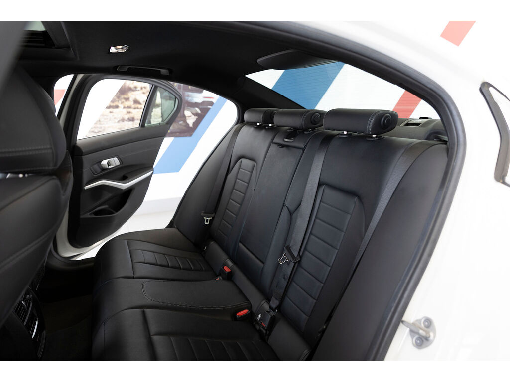 2021 BMW 330i xDrive, Vancouver, Cash