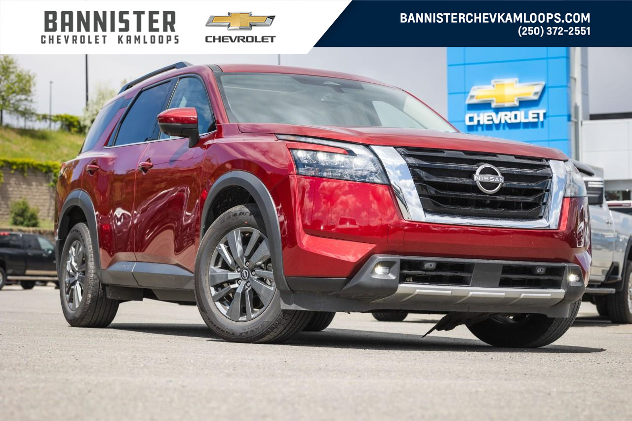 2024 Nissan Pathfinder SV