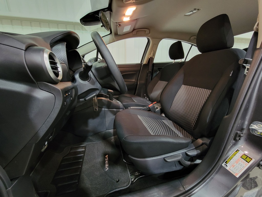 Nissan Versa 2024