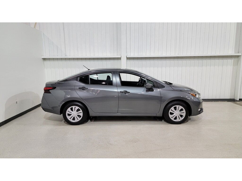 Nissan Versa 2024