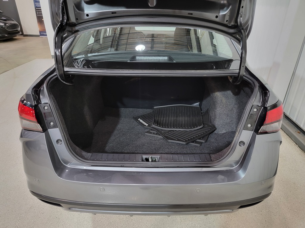 Nissan Versa 2024