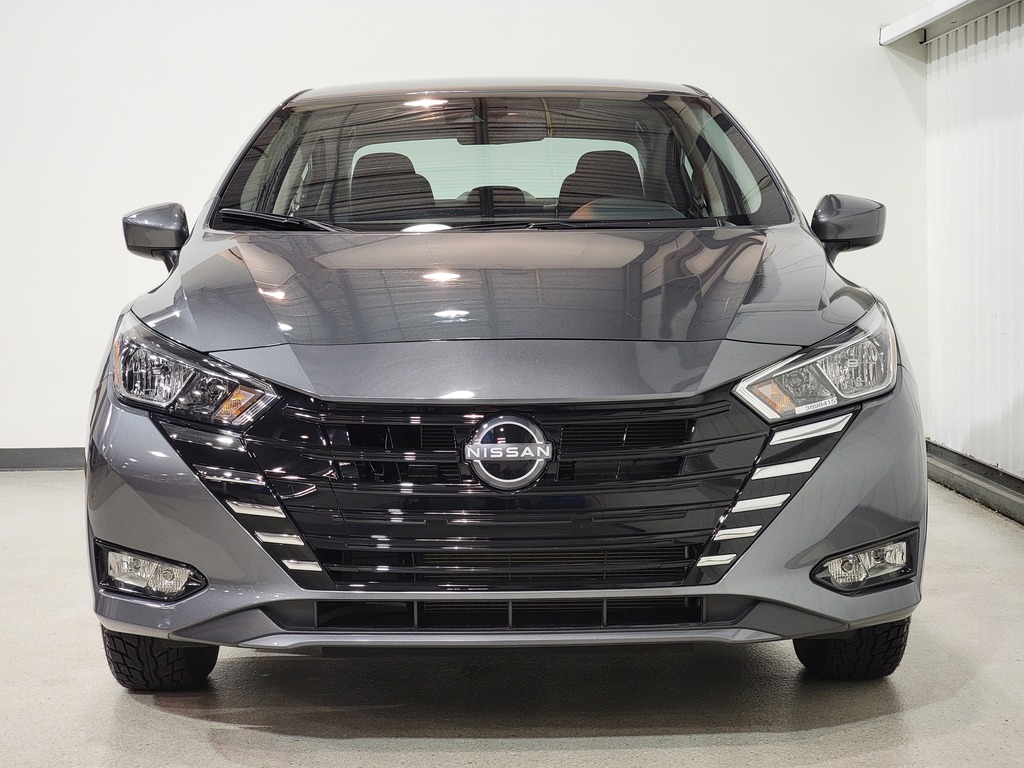 Nissan Versa 2024