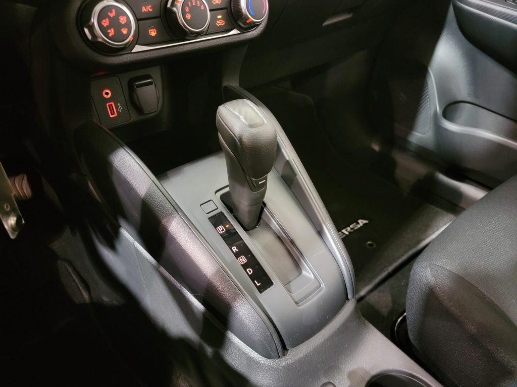 Nissan Versa 2024