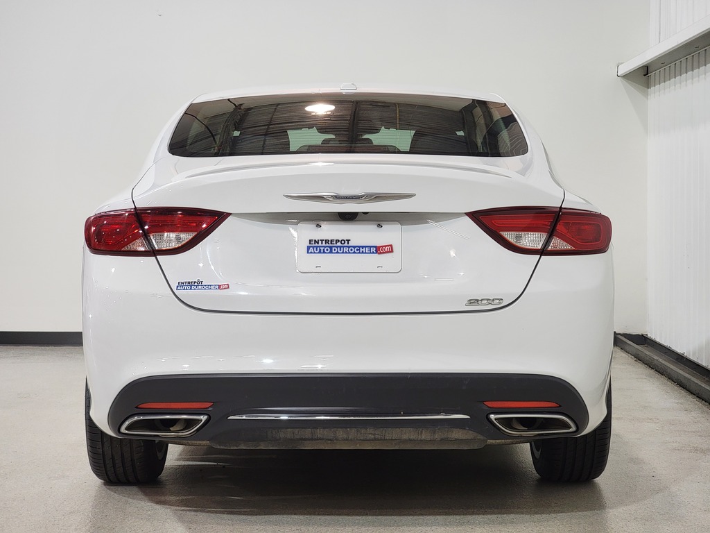 Chrysler 200 2015