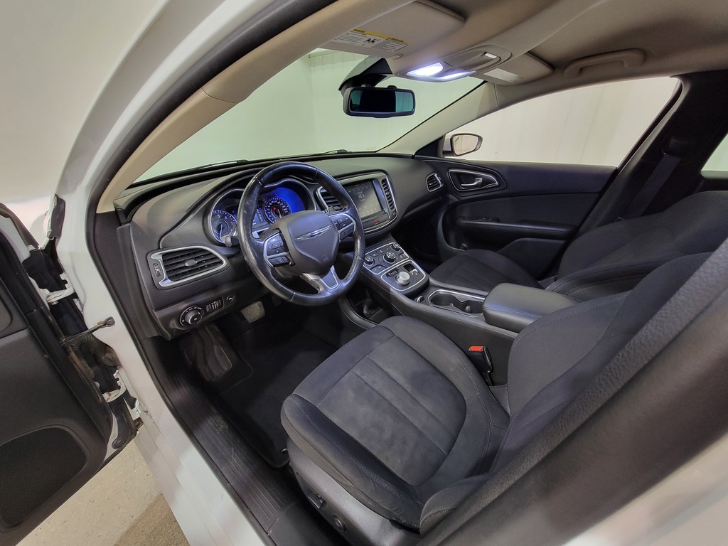 Chrysler 200 2015