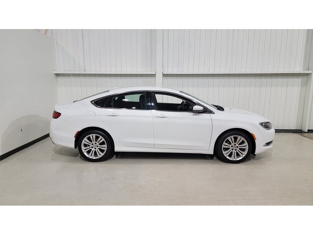Chrysler 200 2015